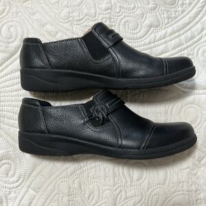 Clarks Women’s Cheyn Madi Loafer Slip On Shoe Size 9 Black Leather Comfort